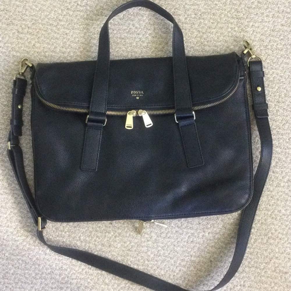 Black fossil purse